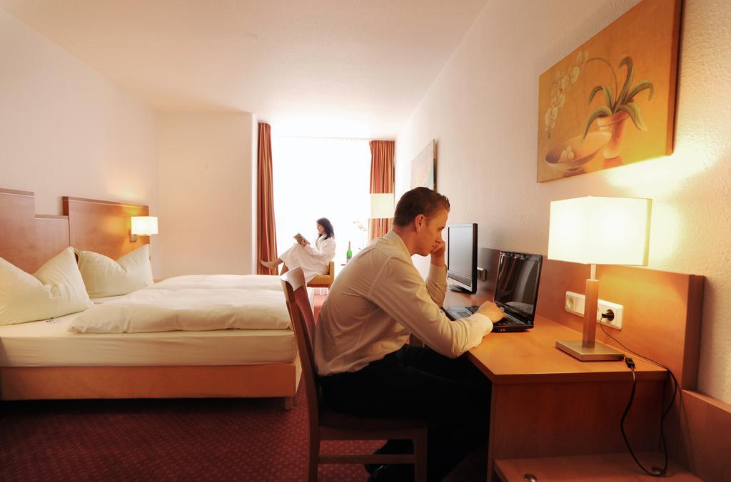 Cityclass Hotel Atrium Budget Leverkusen Oda fotoğraf